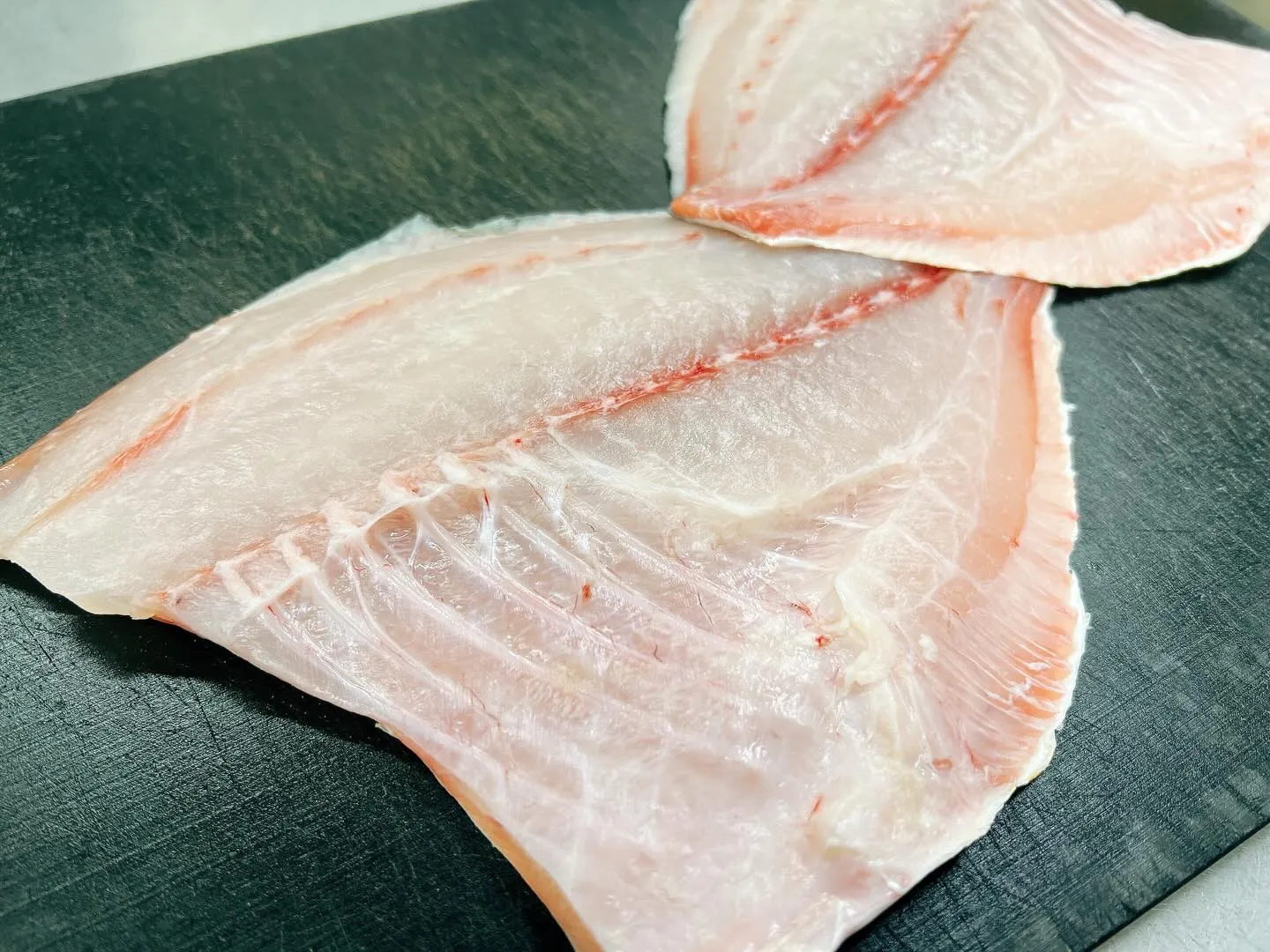 珍魚にして高級魚！鹿児島県内之浦獲れ“マルコバン”😳活け〆を...