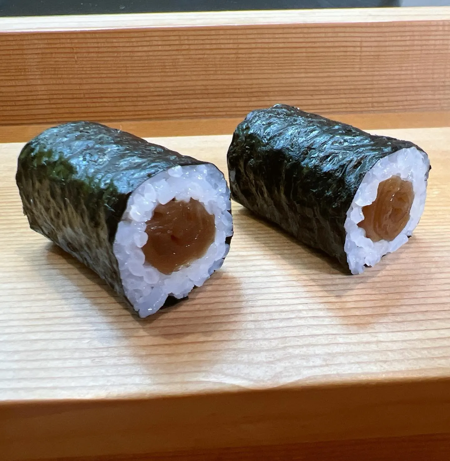 かんぴょうを丁寧に戻し、甘辛く炊き上げました。