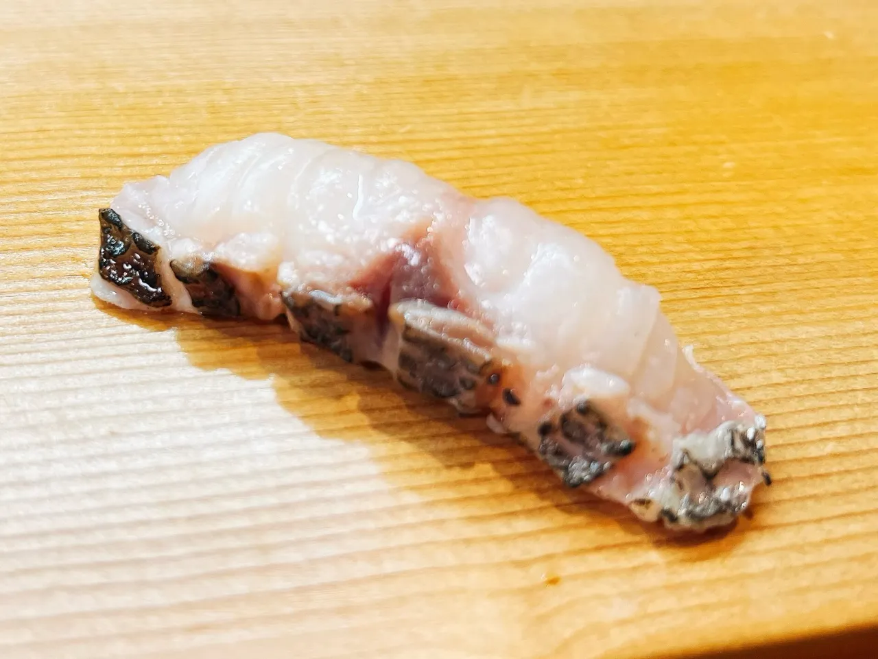 黒ムツの握り🍣皮目の香ばしさに、凝縮された旨み！